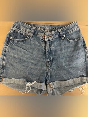 American Eagle Outfitters Denim Blue High-Rise Mom Short